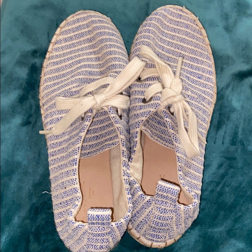 Striped blue and white platform sneakers size 6 - Picture 5 of 5